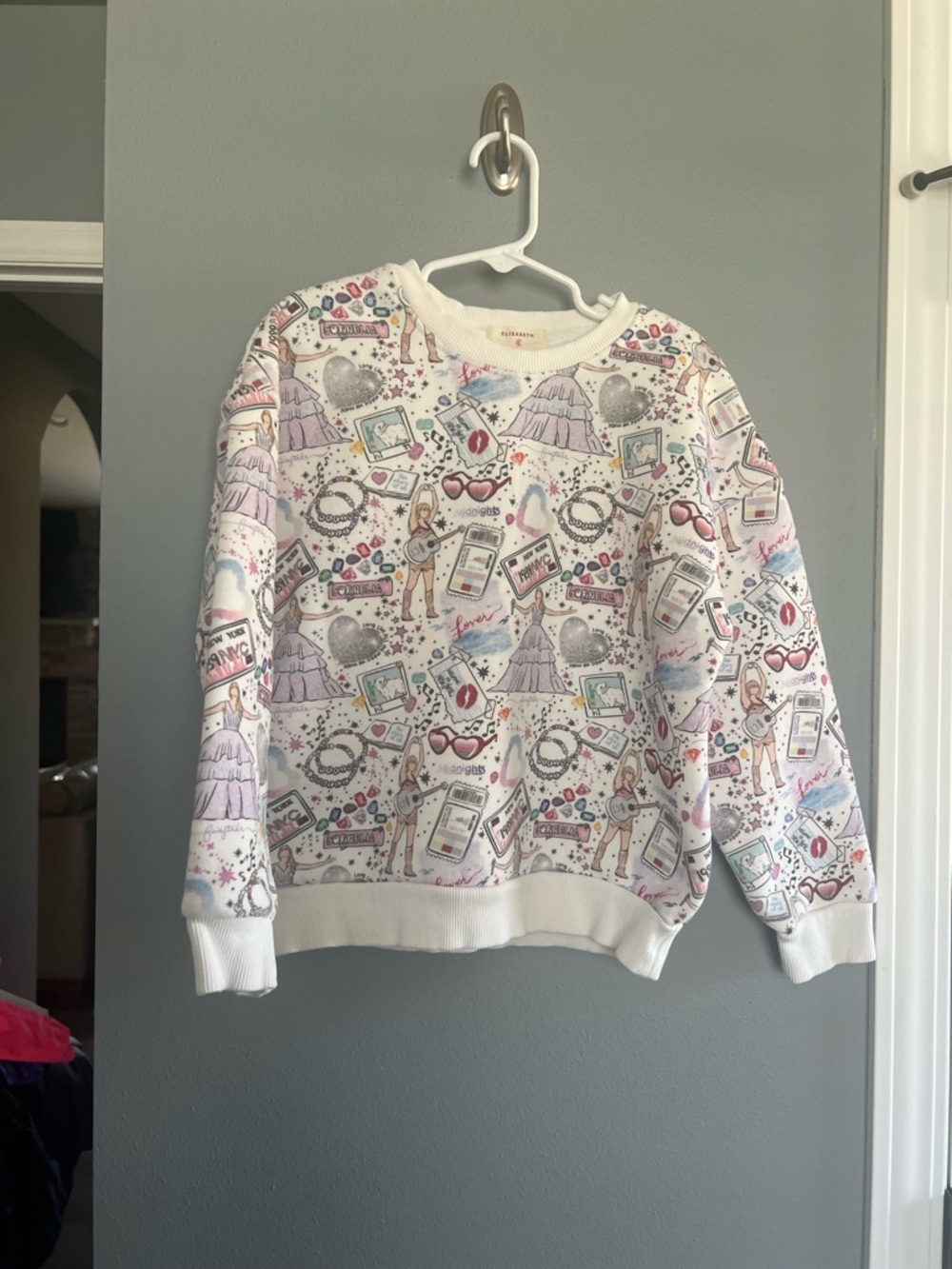 Taylor Swift Printed White Girls Pullover Sweater